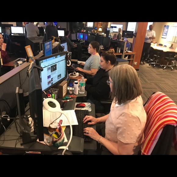 Meet your Posher, Cindy! - Picture 6 of 8